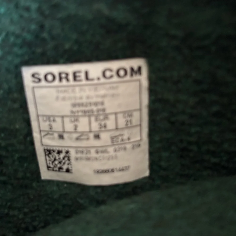 Sorel Youth Flurry Winter Boots Black Gray Size 3 US Waterproof Insulated Unisex